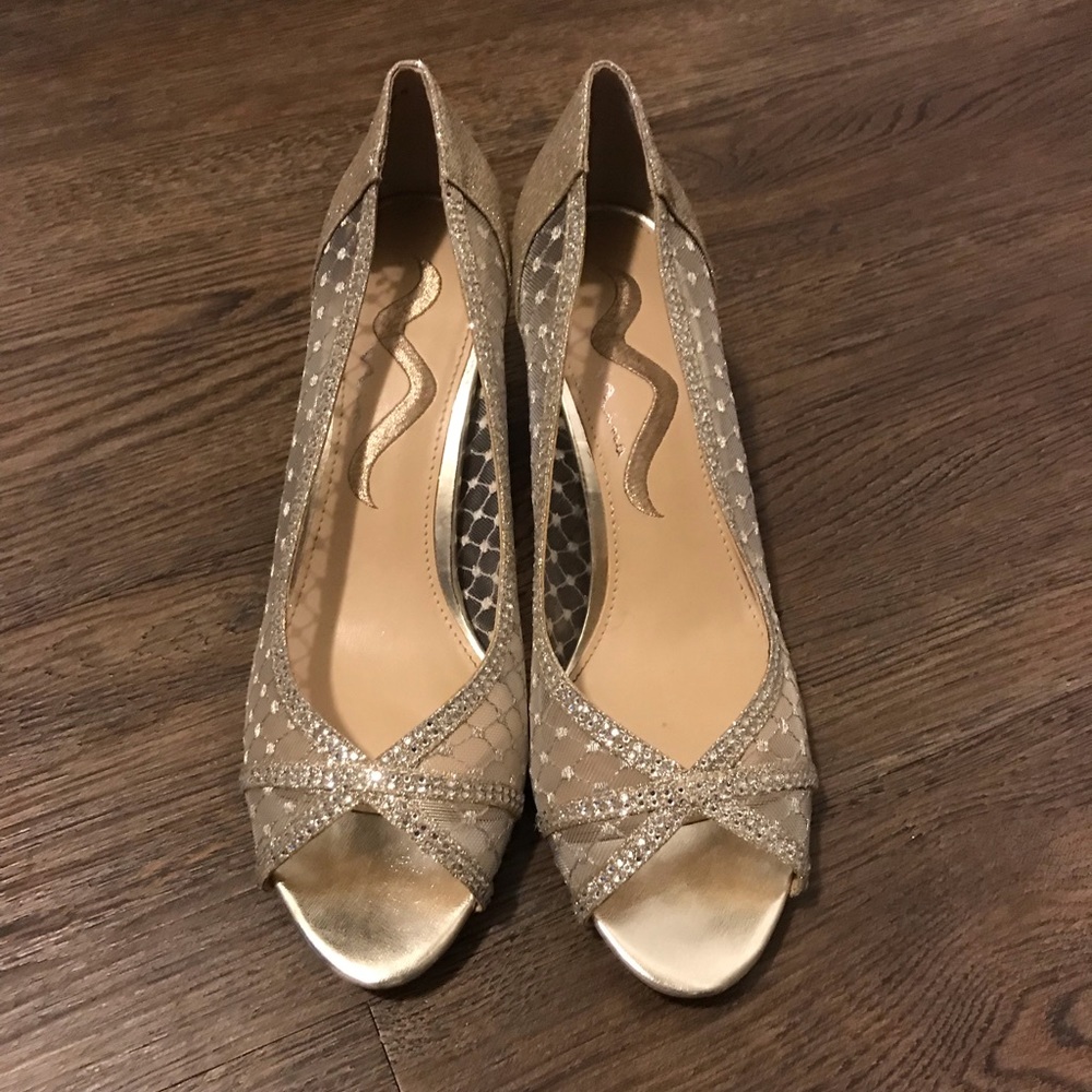 Nina Camille Pump (gorgeous wedding/prom shoes!)